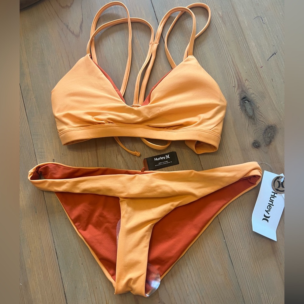 New with tags reversible Hurley swimsuit